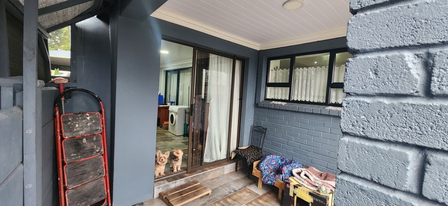 6 Bedroom Property for Sale in Dana Bay Western Cape